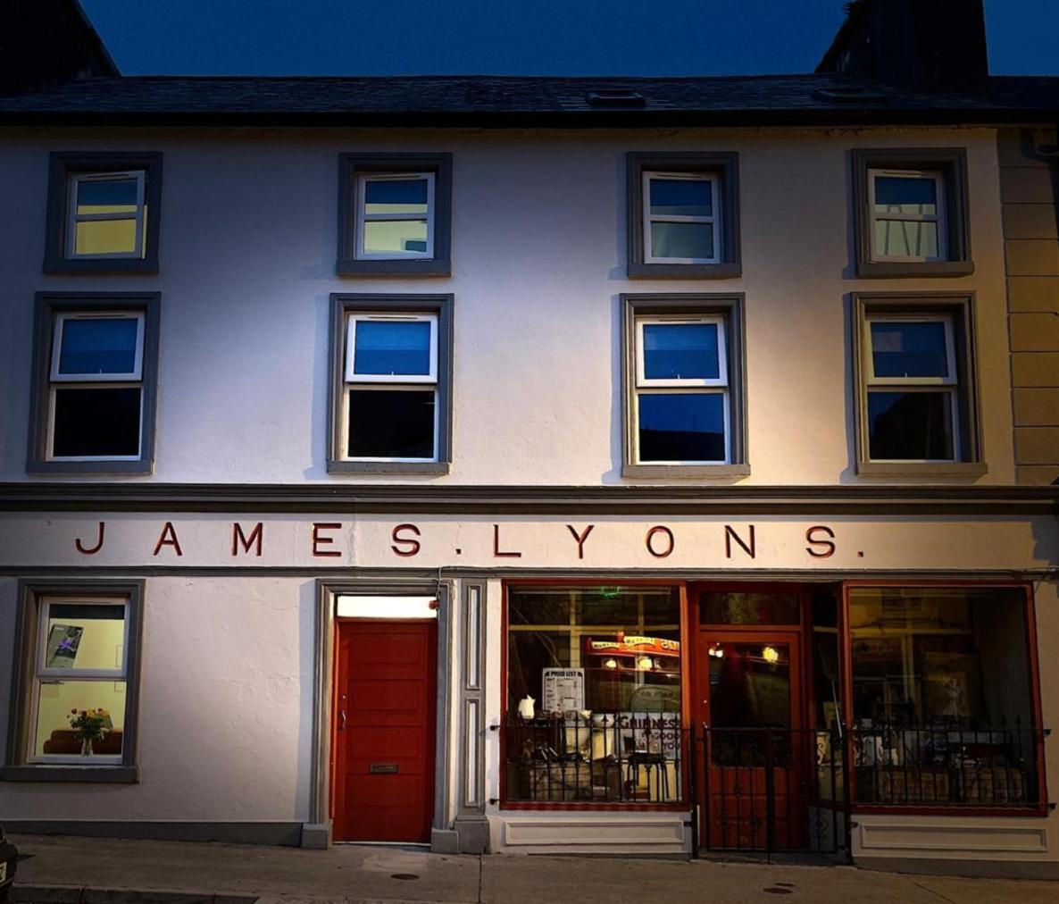'James Lyons' The Old Main St バリーハウニス エクステリア 写真